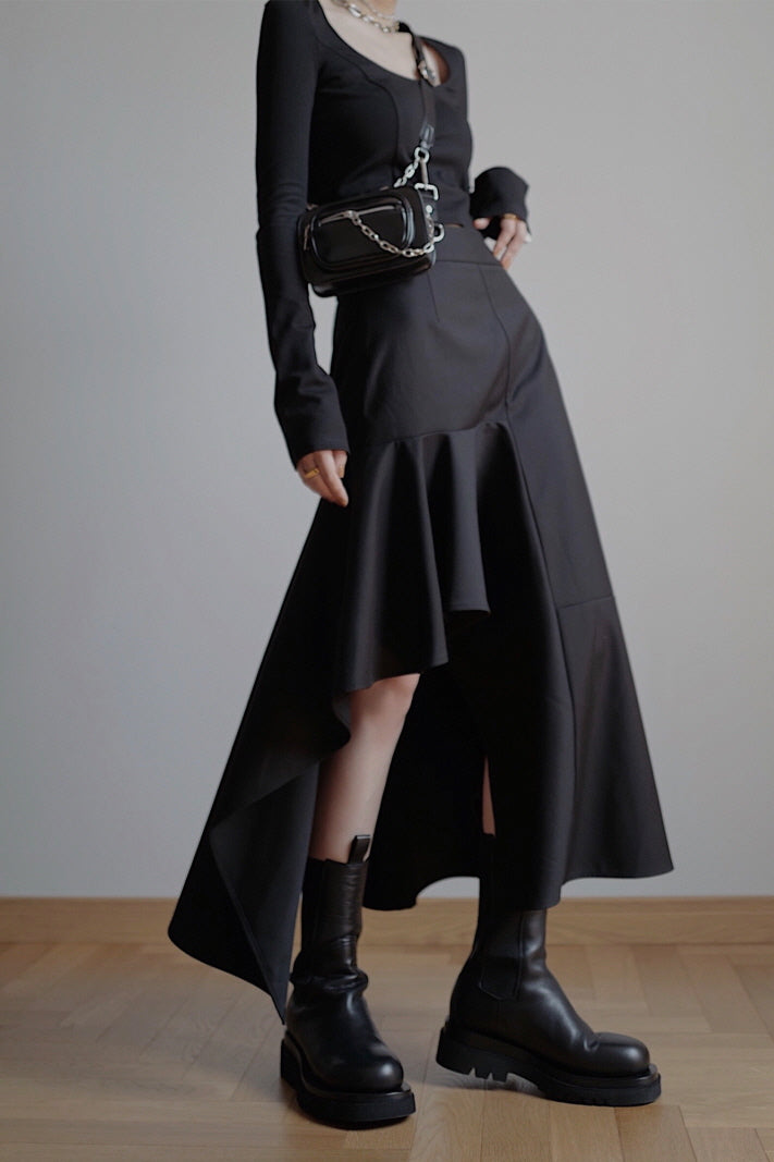 Split Wood Ear Skirt with Modern Detailing & Elegant Silhouette - Belle Vestige